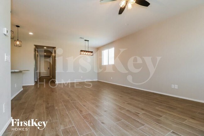Foto del edificio - 17565 W Villa Chula Ln