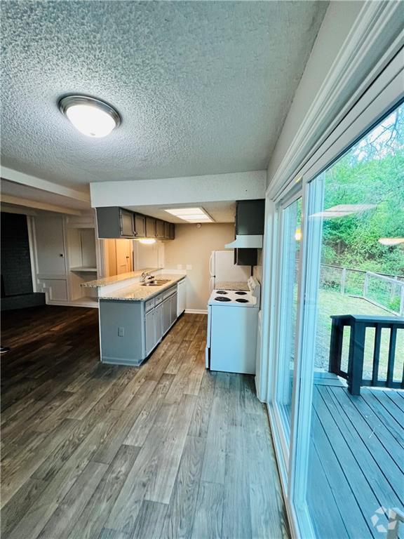 Building Photo - 3306 Hycreek Dr
