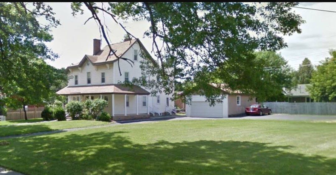 Primary Photo - 102 Homestead Ave