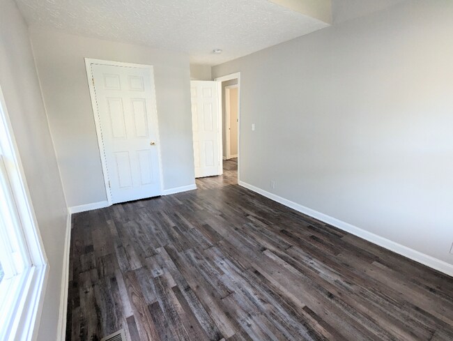 Foto del edificio - 524 Brentwood Ave