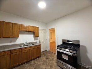 Building Photo - 1208 City St