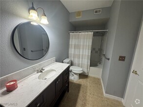 Building Photo - 11530 Villa Grand