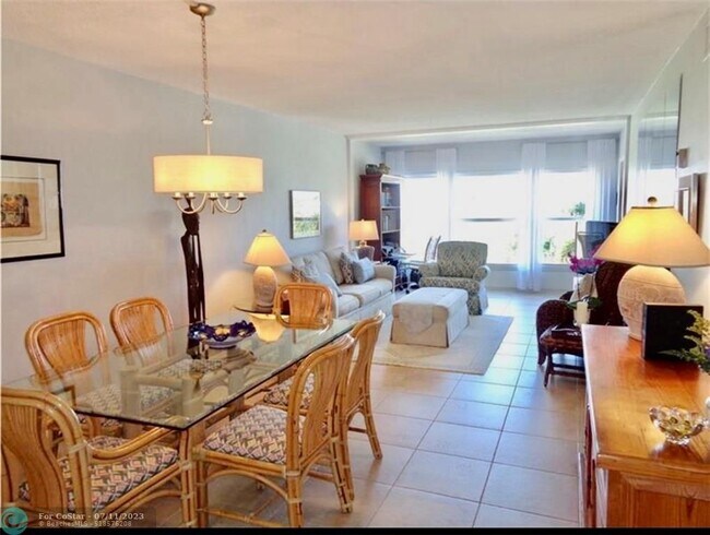 Foto del edificio - 4200 Crystal Lake Dr