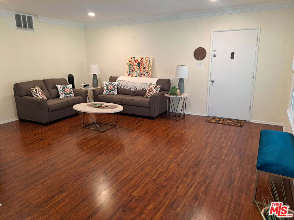 Foto principal - 1018 S Wooster St