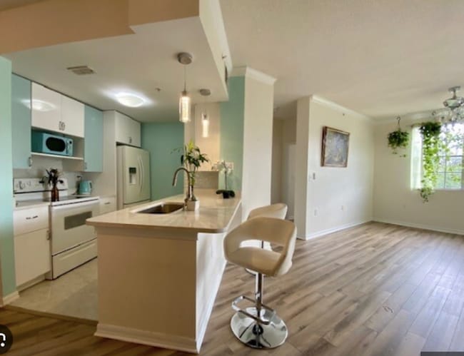 Building Photo - 5601 Bentgrass Dr