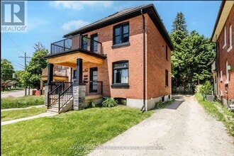 Building Photo - 40 Sophia St W