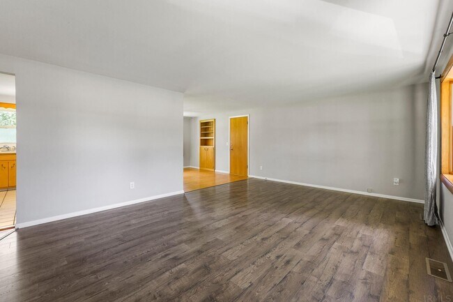 Building Photo - 6422 Hazelett Rd