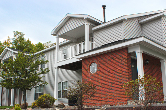 Building Photo - The Woodlands Apartments