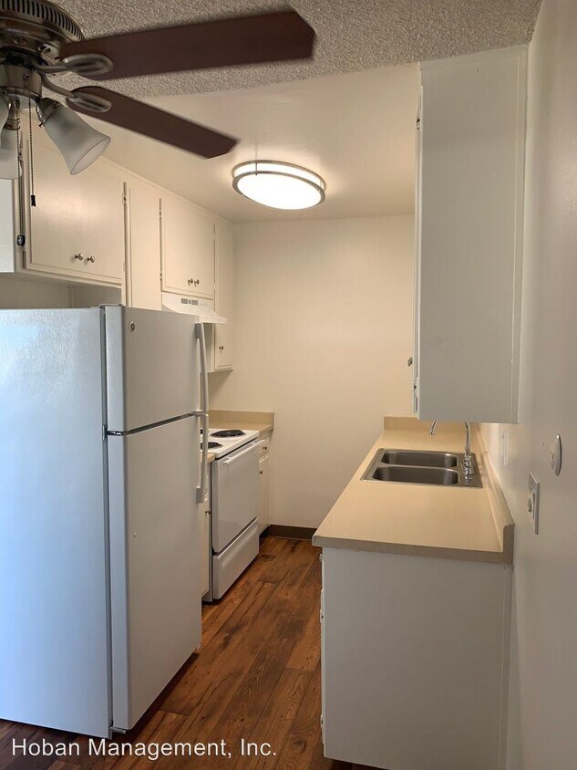 Primary Photo - 166 S Lincoln Ave
