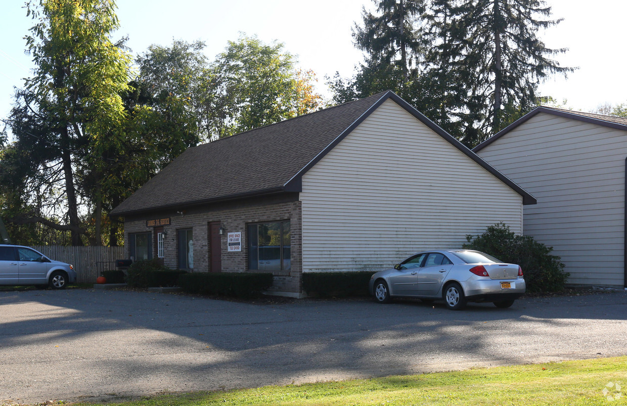 Primary Photo - Front Street Apartments