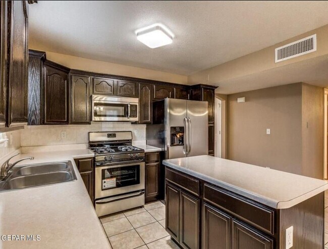 Foto del edificio - 12404 Tierra Arroyo Dr