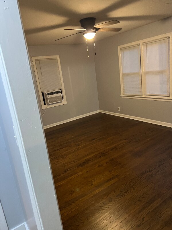 Foto del edificio - 745 Ditman Ave