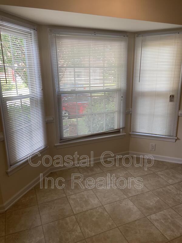 Foto del edificio - 1020 Colonial Meadows Way