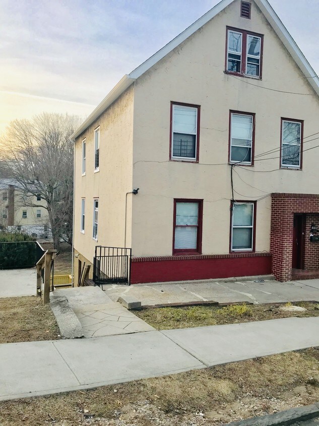 198 Lincoln Ave, Yonkers, NY 10704 Apartments 198 Lincoln Ave Yonkers