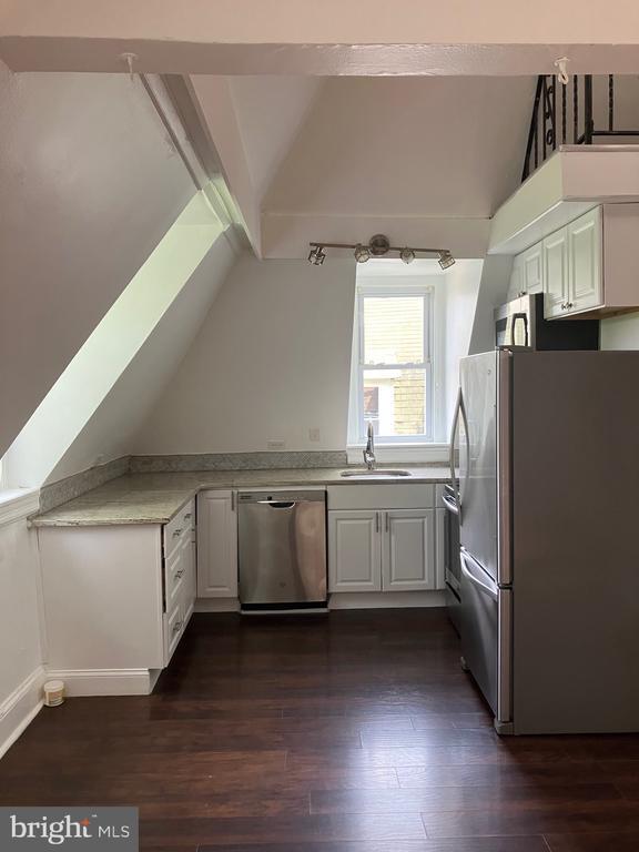 Building Photo - 1127 S 48th St