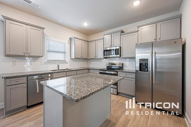 Building Photo - 228 Margrave Dr