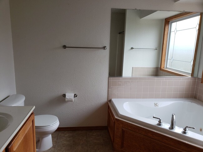 Master Bath - 10805 E Funston St