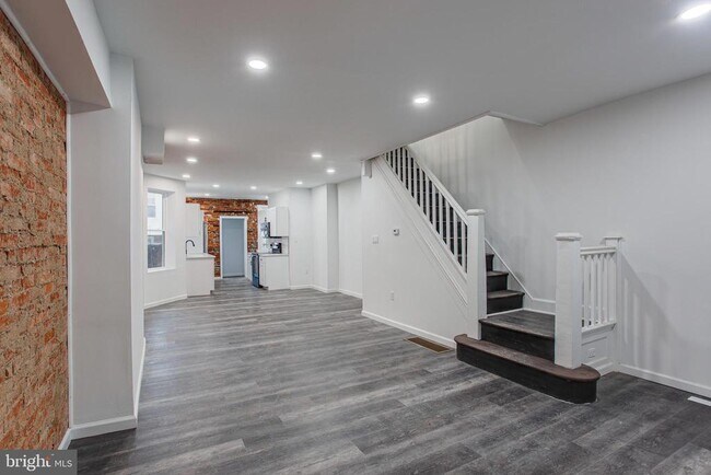 Foto del edificio - 5511 Willows Ave