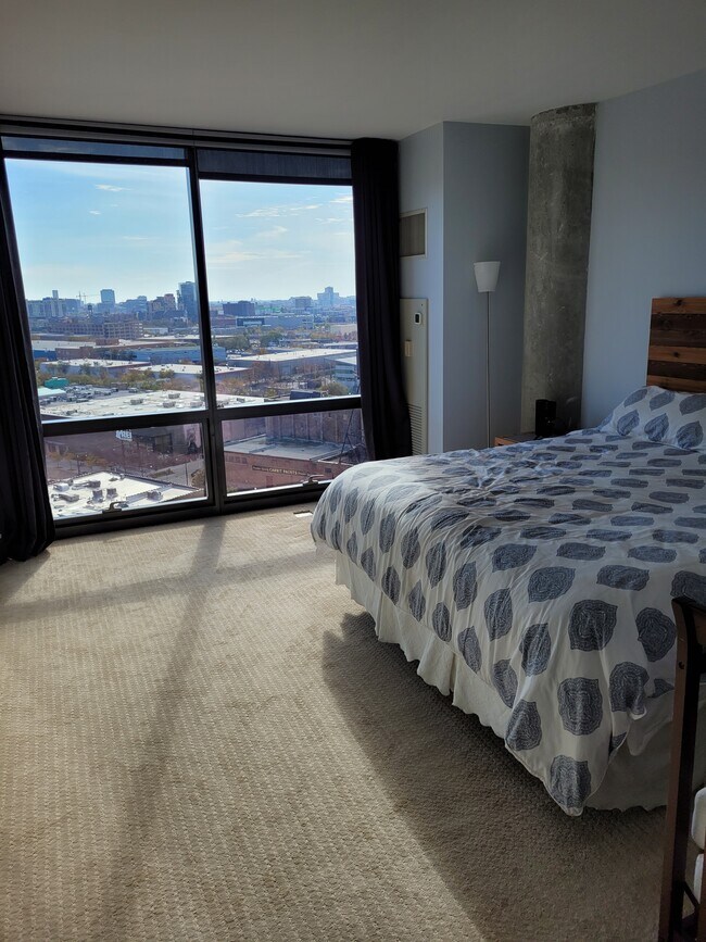 Master Bedroom 2 - 860 W Blackhawk St