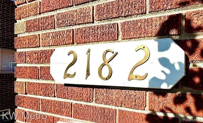 Foto del edificio - 2182 Vernier Rd