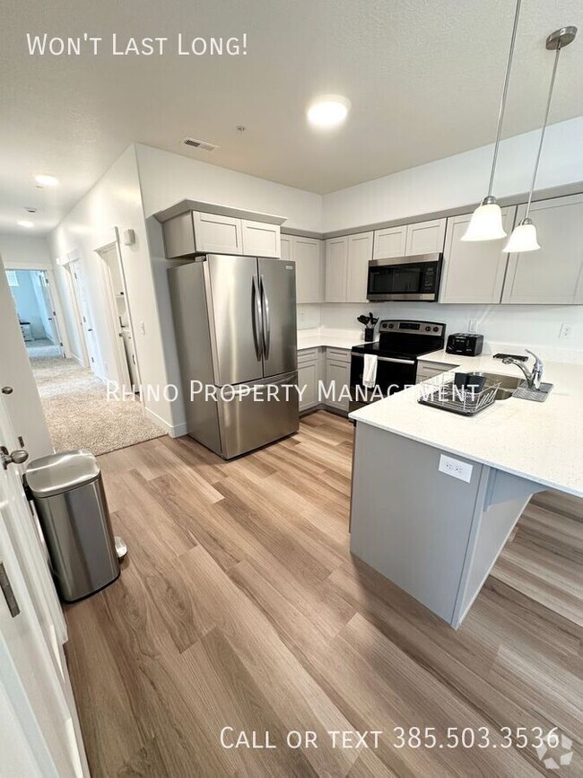 Building Photo - 841 Coulsen Dr