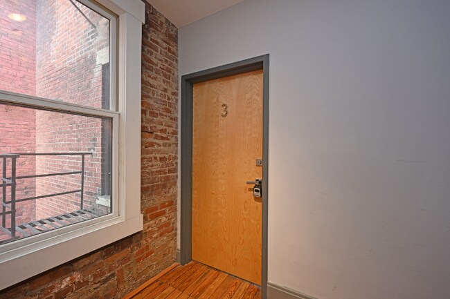 Building Photo - 1509 Republic St