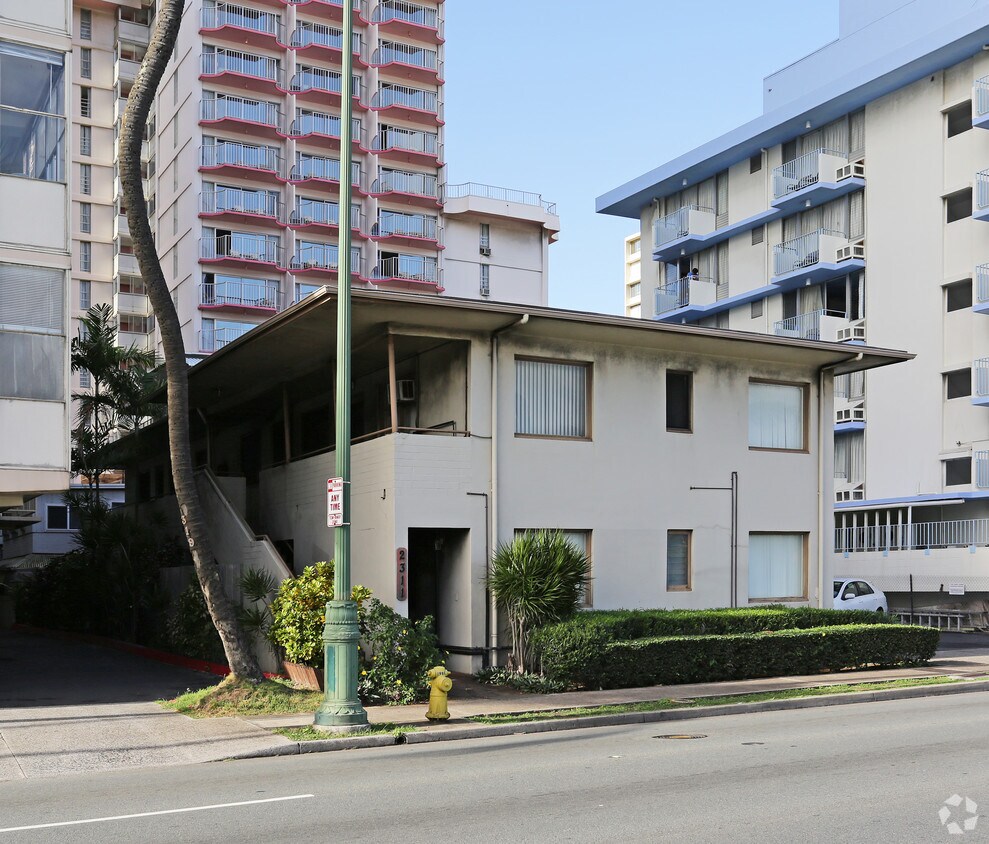 Building Photo - 2311 Ala Wai Blvd