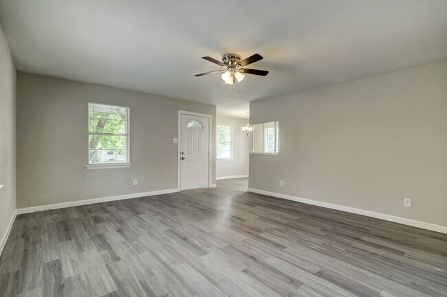 Foto del edificio - Fully Revovated 2 bedroom