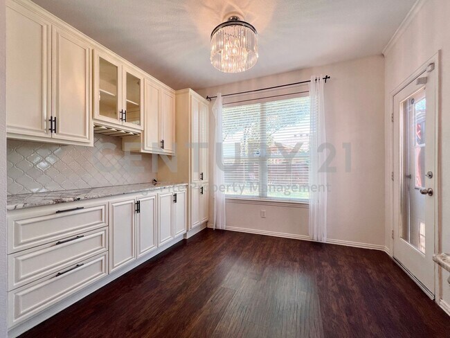 Foto del edificio - Fantastic 2-Story 5/3/2 in Fort Worth For ...