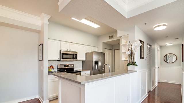 Foto del edificio - 9212 Myrtlewood Cir W