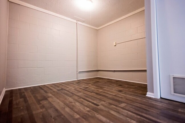 Building Photo - 19 Byard St