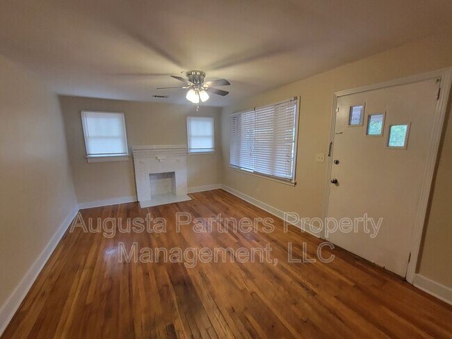 Foto del edificio - 1927 Wrightsboro Rd