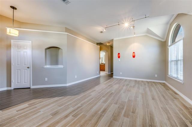 Building Photo - 3704 Lighthouse Dr