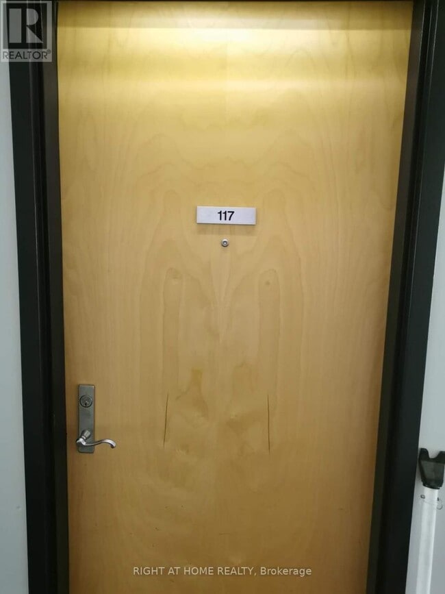 Building Photo - 250 Lett St