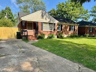 Building Photo - 1654 Ivy Rd
