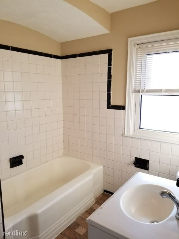 Foto del edificio - 13884 Collingham Dr