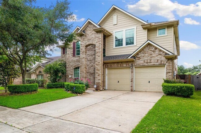 Building Photo - 3923 Inglewood Cir