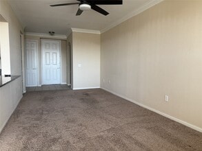 Building Photo - 7575 Kirby Dr