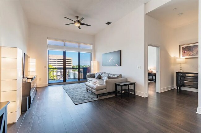 Foto del edificio - 1108 N Franklin St