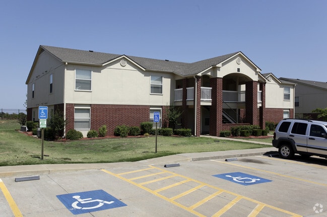 Deer Run Apartments - Deer Run