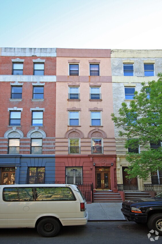 Primary Photo - 255 W 137th St