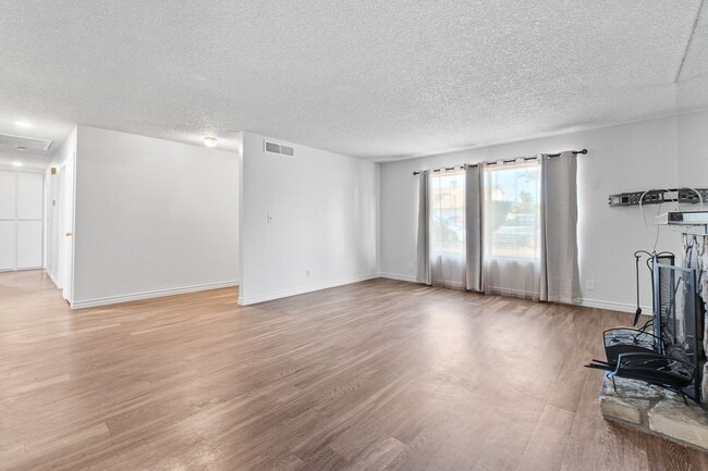 Building Photo - Beautiful 3 Bedroom Home in North Las Vegas!
