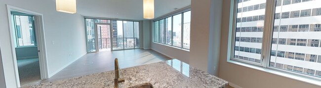 Building Photo - 2100 Champa St