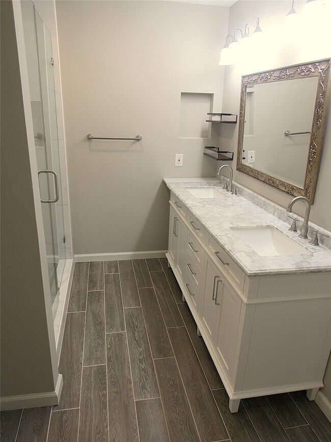 Building Photo - 3311 Golden Willow Dr