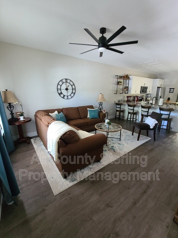 Foto del edificio - 316 SW Yulan St