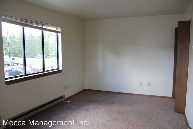 Building Photo - 1 br, 1 bath Apartment - 839 Seventh St