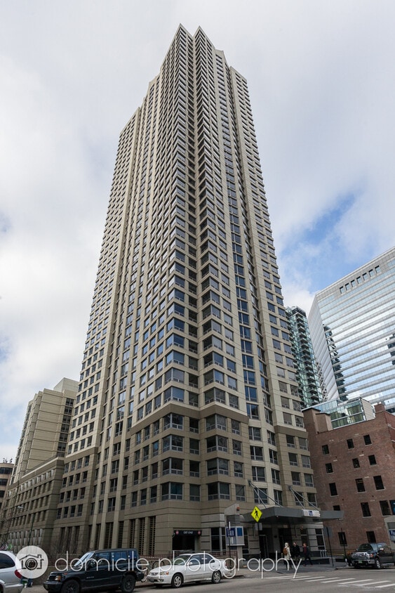 Primary Photo - 440 N Wabash Ave