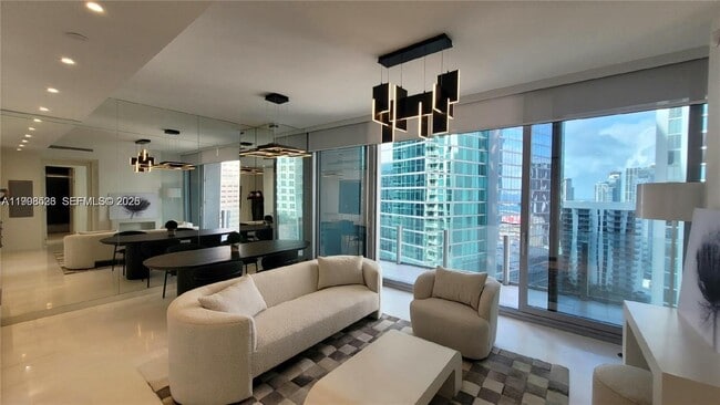 Foto del edificio - 300 Biscayne Blvd Way