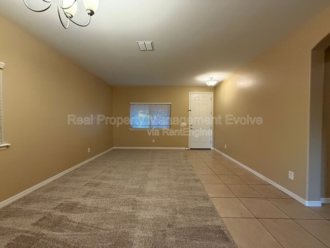 Foto del edificio - 42239 N Wollemi St