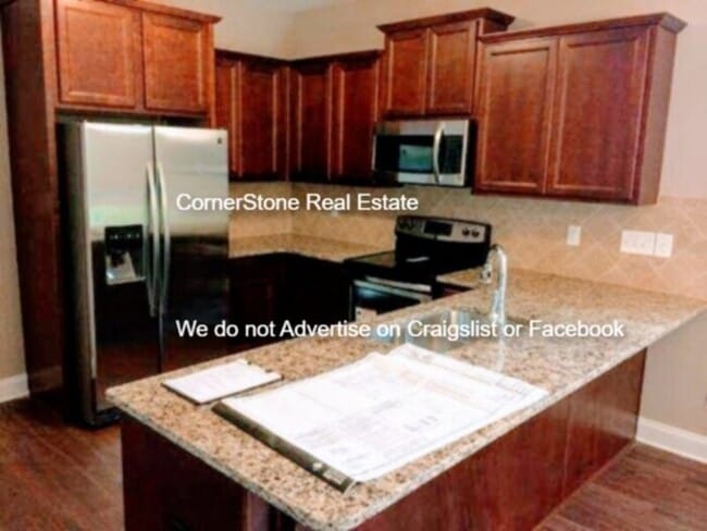 Building Photo - 391 Bison Ln